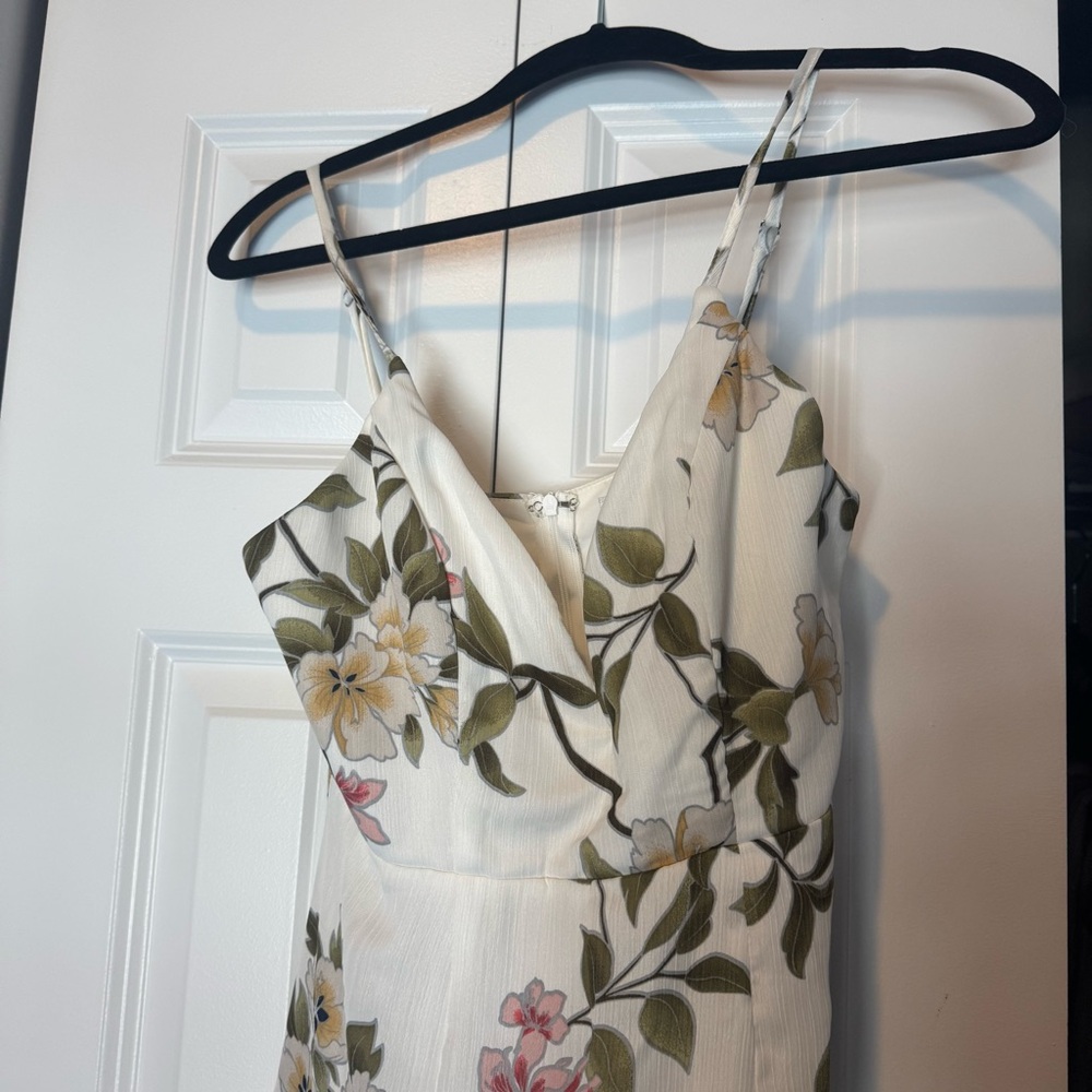 Selfie Leslie “Imelda” v-neck high-low hem dress, white floral, size small - Picture 9 of 11
